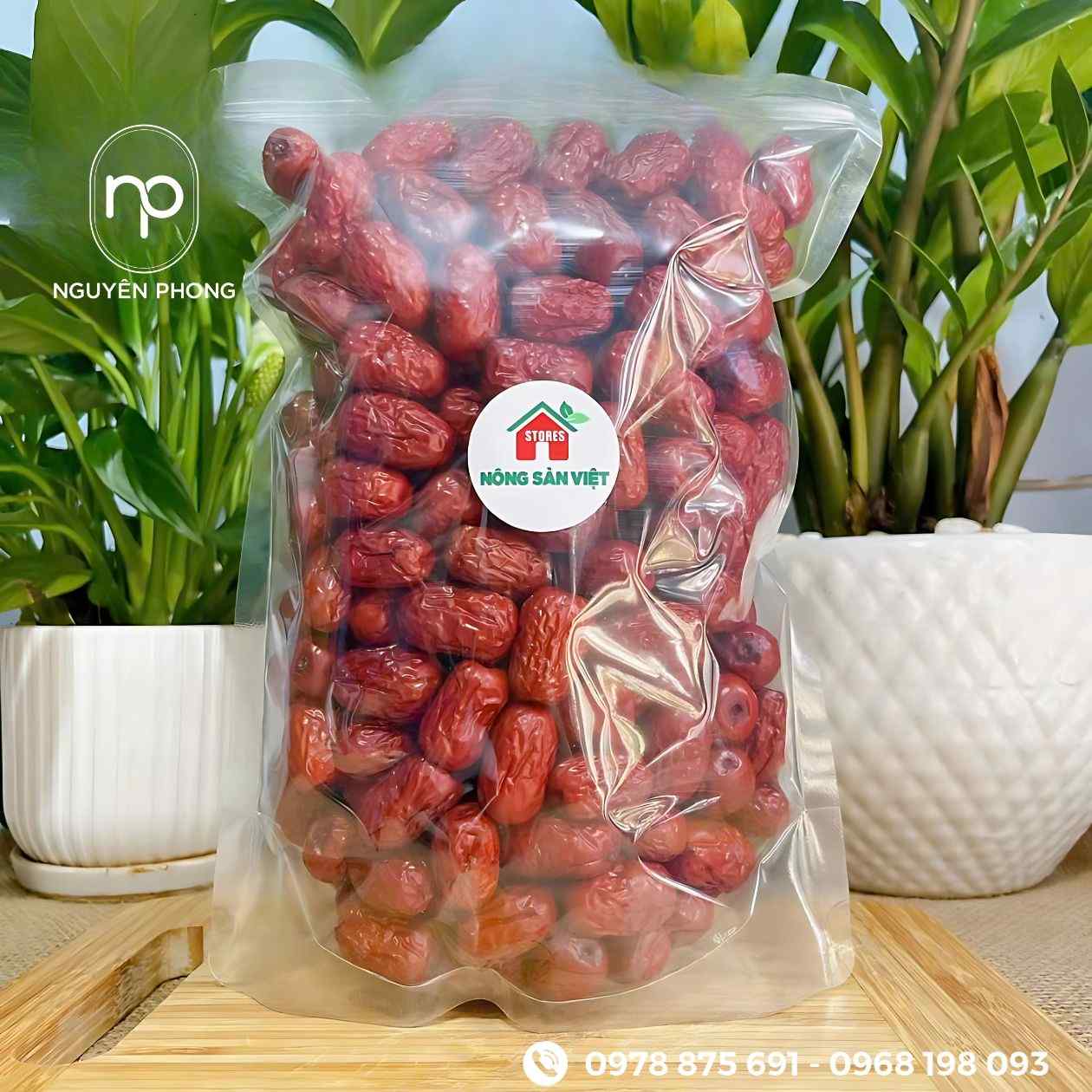 Mẫu tem dán táo đỏ